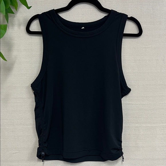 H&M Tops - H&M Black Muscle Tee
